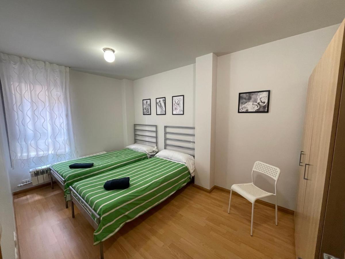 Apartamentos Ribera Navarra - Bardenas Castejón Esterno foto