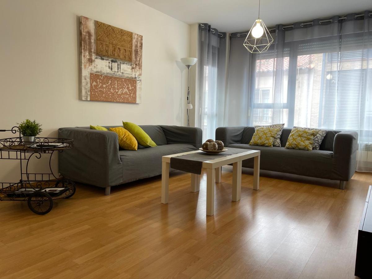 Apartamentos Ribera Navarra - Bardenas Castejón Esterno foto